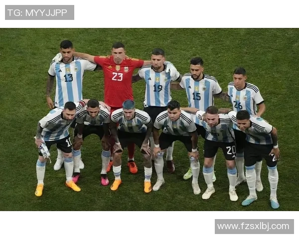 足球巨星化身白发老翁造型引热议球迷惊叹时光雕刻的魅力