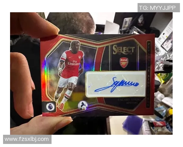 足球帕尼尼肥包球星卡收藏热潮再起 收藏者热衷于卡片的升值潜力与独特魅力 足球帕尼尼肥包球星卡收藏热潮再起 收藏者热衷于卡片的升值潜力与独特魅力